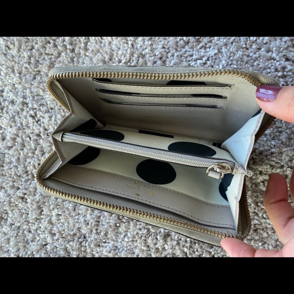 Kate Spade Wallet - Picture 4 of 4
